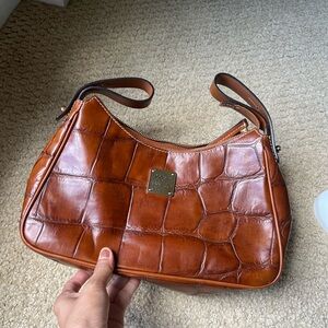 Dooney & Bourke Bag. Need strap.